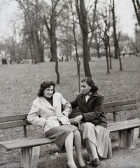 1960, Vaskapu utca, park, nők, pad, kettős portré, Fortepan #94448