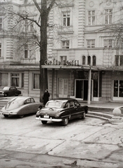 Magyarország, Margitsziget, Budapest, Margitszigeti Nagyszálló., 1960, Vaskapu utca, vendéglátás, szálloda, Ybl Miklós-terv, automobil, Tatra 600 Tatraplan, Wartburg 311/312, GAZ 12 ZIM, Fortepan #94449