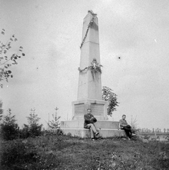 Slovakia, Tesedikovo, a Peredi csata emlékműve (1849. jún 20-21)., 1917, Fortepan, Obelisk, Fortepan #9450