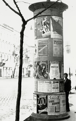 Magyarország, Budapest V.,Budapest VI., Bajcsy-Zsilinszky út a Markó utca és az Alkotmány utca között., 1959, Várkonyi Ádám, plakát, hirdetőoszlop, Budapest, Fortepan #94550