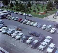 Magyarország, Ferihegyi (ma Liszt Ferenc) repülőtér, Budapest XVIII., parkoló a főbejárat előtt., 1968, UVATERV, színes, autóbusz, Trabant-márka, Fiat-márka, Barkas-márka, Wartburg-márka, parkoló, repülőtér, Ikarus 620/630, automobil, GAZ M21 Volga, Skoda 1101/1102 Tudor, Volkswagen Typ3, Skoda Octavia, Peugeot-márka, Wartburg 311/312, Trabant 601, NSU-márka, Fiat 850, Moszkvics 408, Trabant 600, Velorex-márka, FSO Warszawa 223, Wartburg 353, Volkswagen Bogár, Opel Rekord P2, NSU Prinz, Budapest, Volkswagen Transporter 2, Bedford-márka, Fiat 125, Peugeot 204, Fortepan #94754