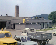 Magyarország, Salgótarján, Rákóczi út 135. AFIT szerviz., 1971, UVATERV, színes, gépjárműszerviz, Volán taxi, AFIT-szervezet, Fortepan #94930