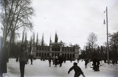 Románia,Erdély, Kolozsvár, Sétatér (Parcul Central), a befagyott csónakázótó és a korcsolya csarnok., 1914, Magyar Földrajzi Múzeum / Kerekes J. Zoltán, korcsolyázás, csarnok, Pákey Lajos-terv, katona, Fortepan #95248