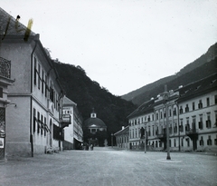 Romania,Transylvania, Băile Herculane, Herkules tér (Piata Hercules), jobbra a Teréz udvar., 1912, Magyar Földrajzi Múzeum / Károssy Csaba, Hercules-portrayal, Fortepan #95276