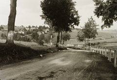 Szlovákia, Hladovka, távolban a Mária Mennybemenetele templom., 1935, Schermann Ákos, Schermann Szilárd, Fortepan #95572