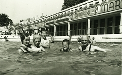 Magyarország, Budapest III., Csillaghegyi strandfürdő., 1941, Schermann Ákos, reklám, strand, fürdőzés, szemüveg, fürdősapka, Budapest, Fortepan #95974