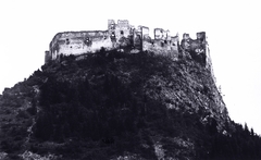 Slovakia, Považská Bystrica, Vágváralja (ekkor önálló, ma a város része), a vár., 1930, Schermann Ákos, Czechoslovakia, castle ruins, Fortepan #95998