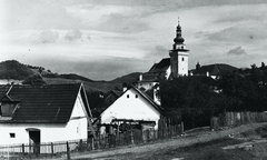 Szlovákia, Bélabánya, Szent János templom., 1930, Schermann Ákos, Csehszlovákia, falu, templom, léckerítés, Fortepan #96014