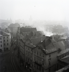 Csehország, Prága, kilátás a városháza tornyából a Károly híd felé, előtérben a Óváros tér (Staromestské namesti) házai., 1959, Kotnyek Antal, Csehszlovákia, madártávlat, Fortepan #96341