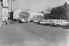 Magyarország, Budapest V., Széchenyi István (Roosevelt) tér a Magyar Tudományos Akadémia előtt, szemben balra a Vigyázó Ferenc utca., 1968, UVATERV, Robur-márka, Budapest, Fortepan #96903