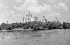 Románia, Bukarest, a Szabad Sajtó háza, a volt Scînteia-ház., 1964, Gyöngyi, folyó, szocreál, fűzfa, Horia Maicu-terv, Panaite Mazilu-terv, Fortepan #9691