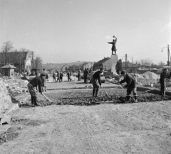 Magyarország, Budapest XI., M1-M7 autópálya közös szakaszának építése a Budaörsi út, az Osztapenko szobor felé nézve., 1965, UVATERV, szobor, útépítés, Osztapenkó-ábrázolás, Budapest, Fortepan #97095