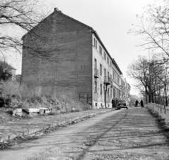 Magyarország, Budapest I., Mészáros utca a Nyárs utcától nézve., 1965, UVATERV, korlát, utcakép, tűzfal, mercedes w120, rendszám, Budapest, Fortepan #97143