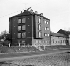 Magyarország, Budapest I., Mészáros utca, balra a Róka utca., 1965, UVATERV, korlát, utcakép, kockakő, Budapest, Fortepan #97147