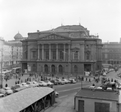 Magyarország, Budapest VIII., Blaha Lujza tér, a metróépítés területe, szemben a Nemzeti Színház., 1964, UVATERV, autóbusz, Trabant-márka, építkezés, utcakép, életkép, villamos, Fellner és Helmer-terv, lámpaoszlop, automobil, Skoda Octavia, Opel Kadett, metróépítés, Wartburg 311/312, Opel Rekord, rendszám, Opel Rekord P1, Simca Aronde, Fiat 1300/1500, Peugeot 403, eklektikus építészet, Budapest, FSO Warszawa, Fortepan #97193