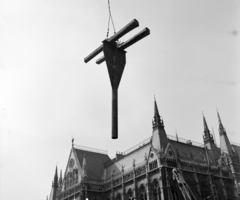 Magyarország, Budapest V., Kossuth Lajos tér 6-8., a metróépítés területe. Háttérben a Parlament., 1967, UVATERV, Steindl Imre-terv, neogótika, eklektikus építészet, Budapest, Fortepan #97334