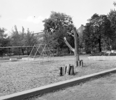 Magyarország, Budapest VIII., II. János Pál pápa (Köztársaság) tér, játszótér., 1968, UVATERV, Budapest, Fortepan #97519