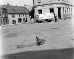 Magyarország, Sopron, Ógabona tér, jobbra a Színház utca torkolata., 1968, UVATERV, Robur-márka, postajármű, Fortepan #97604