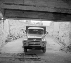 Hungary, Budapest I., Batthyány tér, a metróépítés területe., 1970, UVATERV, Soviet brand, commercial vehicle, ZIL-brand, subway construction, number plate, Budapest, Fortepan #97950