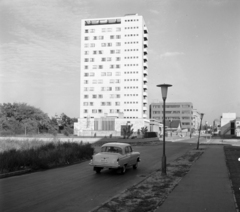 Magyarország, Budapest XI., Kocsis utca, a Zámori utca torkolata után a Földalatti Vasút Vállalat munkásszállója., 1970, UVATERV, GAZ M21 Volga, Budapest, Fortepan #97984