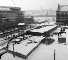 Magyarország, Budapest V., Kossuth Lajos tér, balra a MTESZ-ház építkezése, középen a metróépítés területe, jobbra a Parlament., 1971, UVATERV, Steindl Imre-terv, neogótika, metróépítés, eklektikus építészet, Budapest, Fortepan #98016