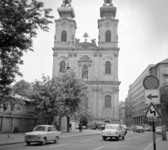 Magyarország, Budapest I., Batthyány tér, a Szent Anna-templom a vásárcsarnok elöl nézve., 1971, UVATERV, templom, barokk-stílus, katolikus, tábla, Budapest, jezsuita, Hamon Kristóf-terv, Nöpauer Máté-terv, Fortepan #98048