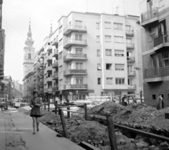 Magyarország, Budapest I., Fő utca a Vám utcától a Batthyány tér felé nézve., 1971, UVATERV, Budapest, Fortepan #98051