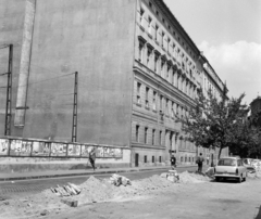 Magyarország, Budapest IX., Köztelek utca az Üllői út felé nézve., 1971, UVATERV, Trabant-márka, rendszám, Budapest, Trabant 601 Universal, Fortepan #98134