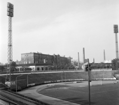 Magyarország, Budapest IV., Újpest, Megyeri út, Újpesti Dózsa pálya, háttérben a Tungsram., 1972, UVATERV, Budapest, Fortepan #98374