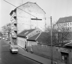 Magyarország, Budapest XII., Városmajor utca a Csaba utca felé nézve, szemben a 15. számú ház tűzfala., 1972, UVATERV, Budapest, Fortepan #98377