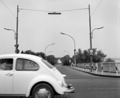 Magyarország, Budapest, Margit híd, szemben a szigeti lejáró., 1974, UVATERV, Volkswagen Bogár, Fortepan #98621