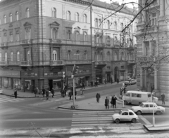 Magyarország, Budapest VI., Bajcsy-Zsilinszky út - Nagymező utca - Podmaniczky (Rudas László) utca találkozása., 1974, UVATERV, Fiat-márka, Fiat 500, Budapest, Fortepan #98771