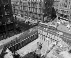 Hungary, Budapest V., Ferenciek tere (Felszabadulás tér), aluljáró építése a Veres Pálné utca torkolatánál., 1975, UVATERV, bus, Trabant-brand, construction, Ikarus-brand, Flóris Korb-design, Kálmán Giergl-design, palace, eclectic architecture, Budapest, Fortepan #98916