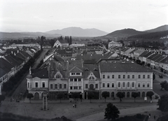 Romania,Transylvania, Bistrița, kilátás az evangélikus templom tornyából, előtérben a piata Centrala (Fő tér, ekkor Horthy Miklós tér)., 1942, Kurutz Márton, sign-board, street view, cityscape, Fortepan #9892