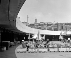 Hungary, Budapest I., Déli pályaudvar előtti aluljáró. Háttérben fent a budai Várban a Mária Magdolna-templom tornya látszik., 1975, UVATERV, Budapest, Fortepan #98943