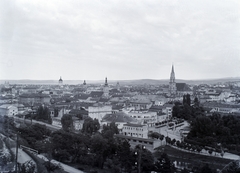 Romania,Transylvania, Cluj-Napoca, látkép a Fellegvárból, jobbra a Szent Mihály-templom., 1942, Kurutz Márton, church, cityscape, picture, view, Fortepan #9895