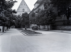 Romania,Transylvania, Cluj-Napoca, Farkas utcai templom., 1942, Kurutz Márton, church, Gerrman brand, Opel-brand, commercial vehicle, street view, student dorm, Fortepan #9897