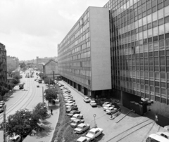 Magyarország, Budapest II., Margit körút (Mártírok útja) a Széna tér felé nézve, jobbra a Kohó- és Gépipari Minisztérium., 1976, UVATERV, Budapest, Fortepan #99158