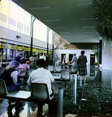 Hungary, Hegyeshalom, határátkelő. A samott dombormű Schrammel Imre iparművész, keramikus alkotása (1982)., 1982, UVATERV, colorful, border crossing, Fortepan #99194