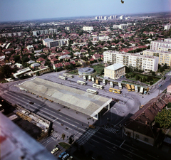 Magyarország, Szolnok, Ady Endre út, autóbusz-állomás., 1978, UVATERV, színes, buszpályaudvar, autóbuszállomás, autóbusz, Ikarus-márka, Ikarus 260, Ikarus 66, Ikarus 620 csuklós, Ikarus 266, Fortepan #99216