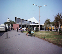 Magyarország, Debrecen, Külső Vásártér, autóbusz-pályaudvar., 1978, UVATERV, színes, Ikarus-márka, buszpályaudvar, autóbuszállomás, autóbusz, Ikarus 55, hiperbolikus héj, Fortepan #99221