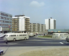 Magyarország, Veszprém, Jutasi (Felszabadulás) út a Budapest úttól nézve., 1973, UVATERV, színes, Ikarus 66, Renault 10, Fortepan #99275