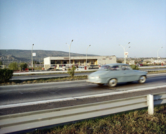 Magyarország, Budaörs, eszpresszó és benzinkút az M1-M7-es autópálya kivezető szakasza mellett., 1973, UVATERV, színes, Skoda Octavia, Fortepan #99293