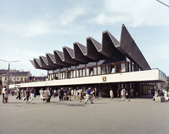 Magyarország, Budapest II., Széll Kálmán (Moszkva) tér, a metróállomás csarnoka., 1973, UVATERV, színes, Budapest, Fortepan #99311