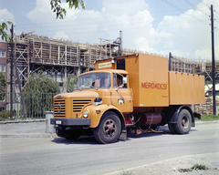 Magyarország, 1974, UVATERV, színes, építkezés, teherautó, francia gyártmány, állvány, Berliet-márka, Berliet GLR, Fortepan #99338