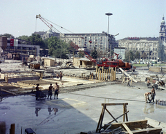 Magyarország, Budapest V., Deák Ferenc tér az Erzsébet (Engels) tér felé nézve az aluljáró építése idején., 1974, UVATERV, színes, építkezés, Budapest, Fortepan #99347