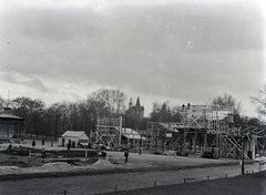 Hungary, Budapest XIV., balra a Zenepavilon az Iparcsarnok előtt, háttérben a Vajdahunyad vára., 1942, Kurutz Márton, castle, construction, Ignác Alpár-design, eclectic architecture, Budapest, Fortepan #9938