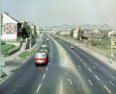 Magyarország, Budapest XI., Budaörsi út a Sasadi úti gyalogos felüljáróról a Dayka Gábor úti felüljáró felé nézve., 1976, UVATERV, színes, forgalom, teherautó, Csepel-márka, Fiat 500, Budapest, Csepel D-750, IFA W50, Fortepan #99385