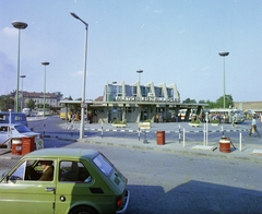 Magyarország, Miskolc, Búza tér, autóbusz-állomás., 1978, UVATERV, színes, Polski Fiat 126p, buszpályaudvar, autóbuszállomás, autóbusz, Ikarus-márka, Ikarus 260, Ikarus 180, Ikarus 620/630, Ikarus 55, Ikarus 266, Fortepan #99448