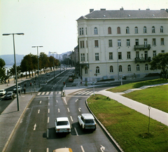 Magyarország, Budapest II., Bem rakpart a Margit hídról a Bem József tér felé nézve., 1973, UVATERV, színes, Budapest, VAZ 2101, Fortepan #99564